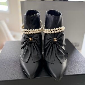 CHANEL Black Leather Pearl-Trim Bow Ankle Booties